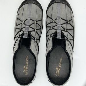 Clarks Springers slip ons